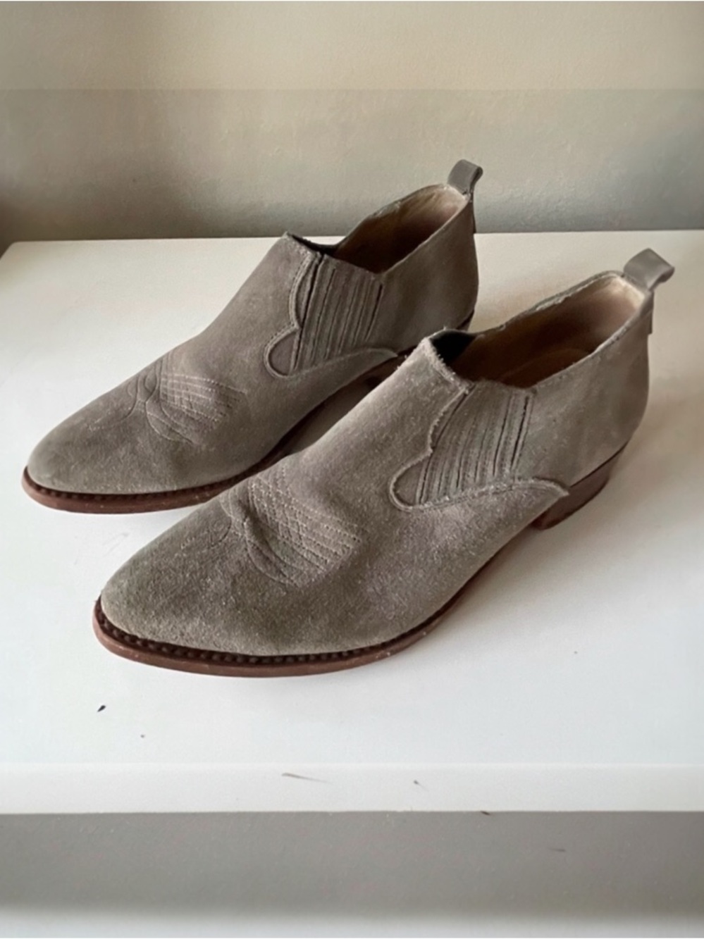 FRYE  BIlly Grey Suede Shootie Western Ankle Boot Size 7.5 Mexico Cowboy Leather